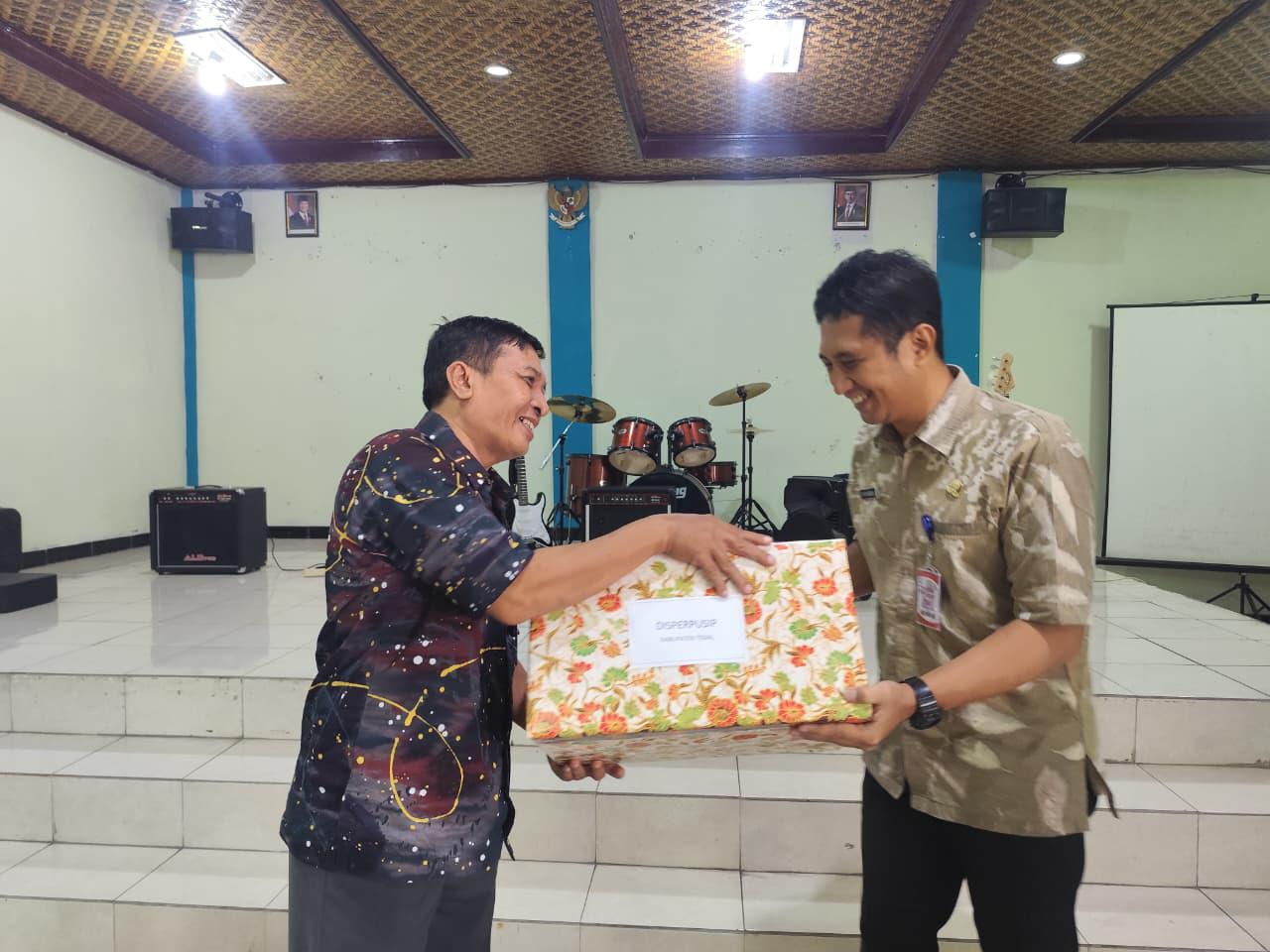 Berita Dinas Perpusip Kabupaten Tegal Gelar Pelepasan Pegawai Purna Tugas Imam Waidjudin Dinas Perpusip